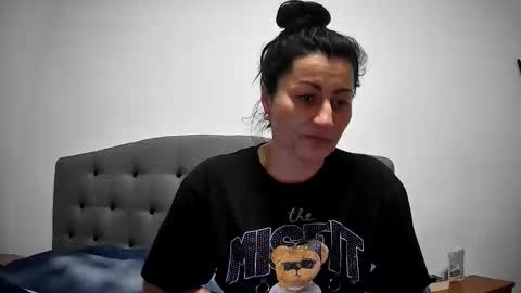 Snapshot of mikyloveu chatting on 03-24-26, 05:51 Mikyloveu online show from 03-24-26, 05:51