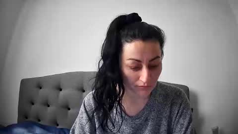 Snapshot of mikyloveu chatting on 03-25-26, 02:56 Mikyloveu online show from 03-25-26, 02:56