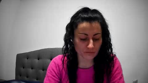 Snapshot of mikyloveu chatting on 03-27-26, 04:40 Mikyloveu online show from 03-27-26, 04:40