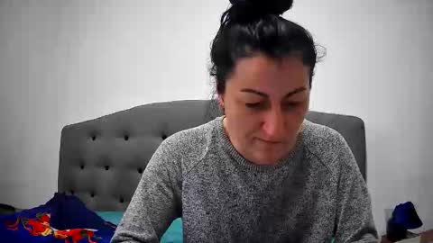 Snapshot of mikyloveu chatting on 04-02-26, 02:15 Mikyloveu online show from 04-02-26, 02:15