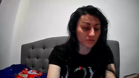 Snapshot of mikyloveu chatting on 04-07-26, 03:23 Mikyloveu online show from 04-07-26, 03:23