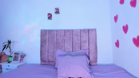 mila_1wood online show from 10-07-25, 01:08