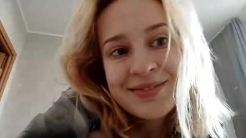 Mila 420 online show from 10-26-25, 08:53