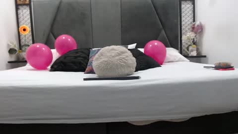 mila_adamss online show from 01-10-26, 10:39