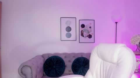 mila_blaze online show from 11-02-25, 02:47