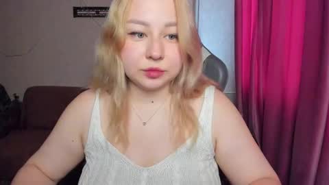 Mila shy sensual person  online show from 11-04-25, 07:40
