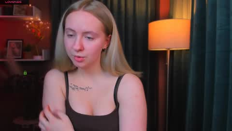 mila_glow online show from 04-16-26, 06:52