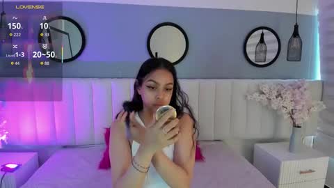 mila_hank online show from 11-25-25, 12:27