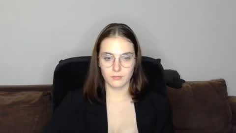 mila_keyy online show from 11-25-25, 09:59