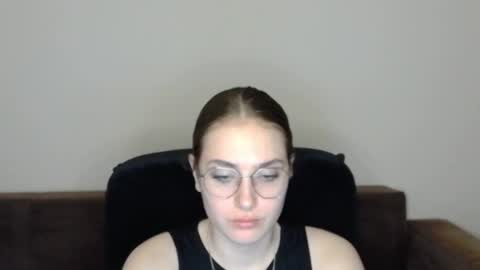 Snapshot of mila_keyy chatting on 04-19-26, 08:11 mila_keyy online show from 04-19-26, 08:11