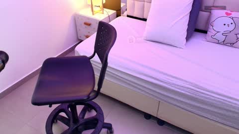 Milena  online show from 01-10-25, 11:11