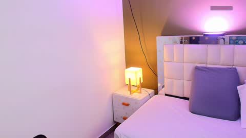 Milena  online show from 01-17-25, 11:17