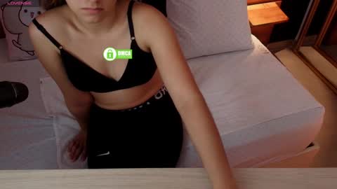 Milena  online show from 02-06-25, 03:48