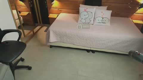 Milena  online show from 09-29-25, 11:04