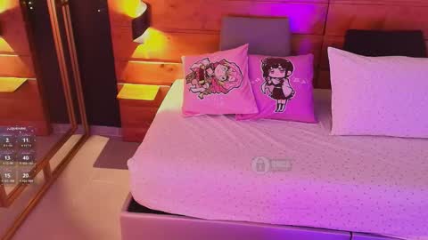 Milena  online show from 11-18-25, 11:36