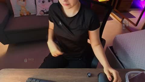 Milena  online show from 04-01-26, 11:11