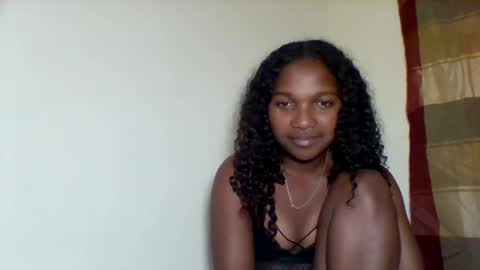 mila_lunah online show from 04-22-26, 04:41