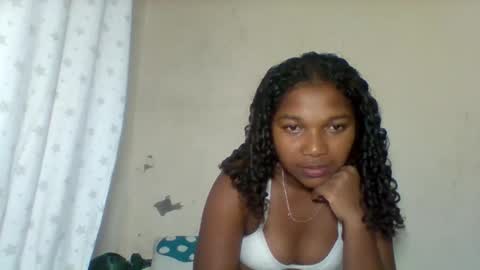 mila_lunah online show from 05-03-26, 11:55