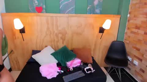 Mila and samy online show from 09-27-25, 11:59