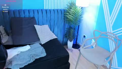 Snapshot of mila_samy chatting on 05-03-26, 12:11 Mila and samy online show from 05-03-26, 12:11