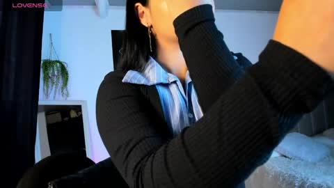 Mila online show from 04-25-26, 12:08