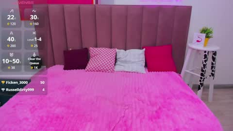 Mila online show from 04-10-26, 01:33