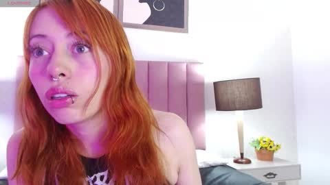 Snapshot of milaa_01 chatting on 03-11-26, 11:27 milaa_01 online show from 03-11-26, 11:27