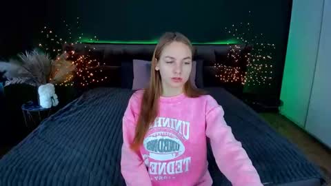 Milla online show from 12-03-25, 06:54