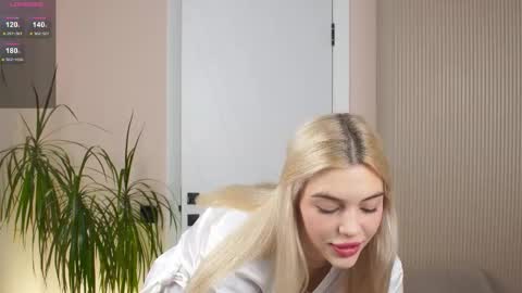 Mila and u can call me sweet bunny online show from 11-12-25, 10:26