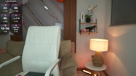 milacrave online show from 10-28-25, 11:36