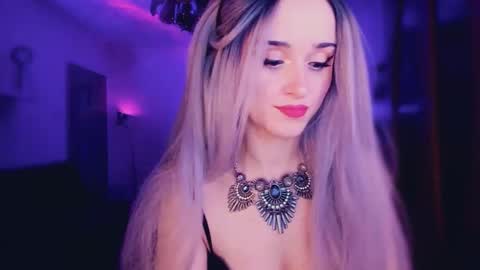 MiladyJolie online show from 12-19-25, 05:58