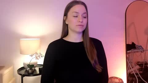 Mila Fleur online show from 02-15-25, 09:05