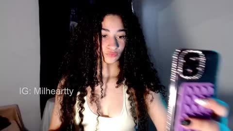 Snapshot of milah_hearrty chatting on 10-29-25, 03:03 Milah online show from 10-29-25, 03:03