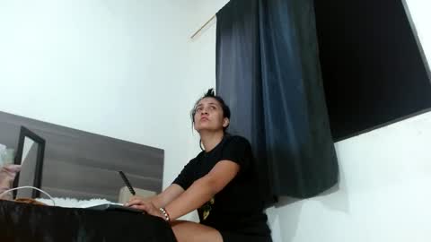 mila online show from 01-12-25, 09:51