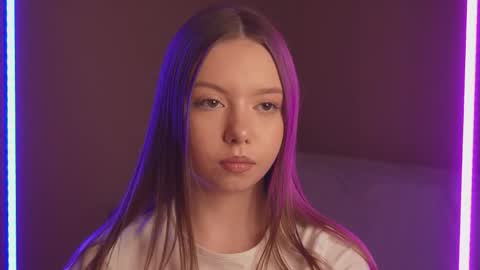 Snapshot of milaice chatting on 02-10-26, 01:26 Mila online show from 02-10-26, 01:26