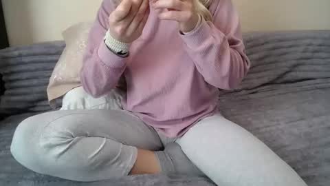 Milana online show from 11-17-25, 08:09