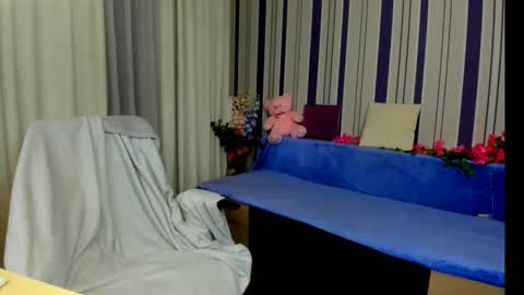 MilanaAlvis online show from 11-20-25, 07:19