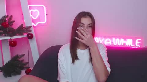 Snapshot of milanaangelas chatting on 12-24-24, 10:55 milanaangelas online show from 12-24-24, 10:55