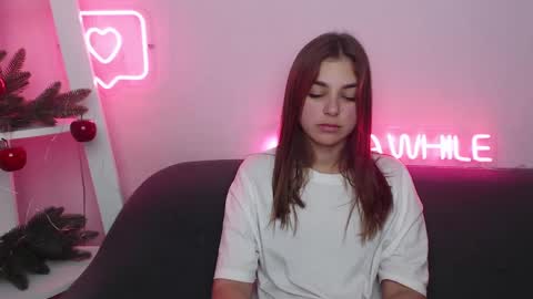 Snapshot of milanaangelas chatting on 12-28-24, 10:03 milanaangelas online show from 12-28-24, 10:03