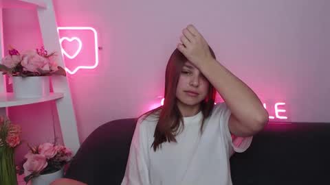 Snapshot of milanaangelas chatting on 01-11-25, 02:25 milanaangelas online show from 01-11-25, 02:25