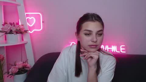 Snapshot of milanaangelas chatting on 01-17-25, 11:06 milanaangelas online show from 01-17-25, 11:06