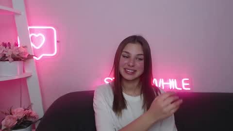 Snapshot of milanaangelas chatting on 01-25-25, 05:51 milanaangelas online show from 01-25-25, 05:51