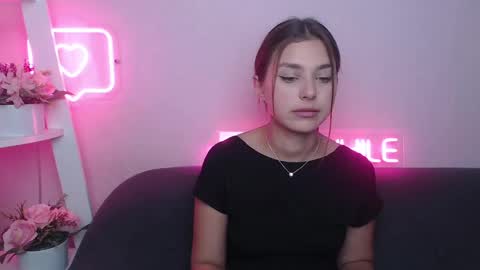 Snapshot of milanaangelas chatting on 01-26-25, 05:56 milanaangelas online show from 01-26-25, 05:56