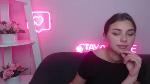 Snapshot of milanaangelas chatting on 01-31-25, 08:54 milanaangelas online show from 01-31-25, 08:54