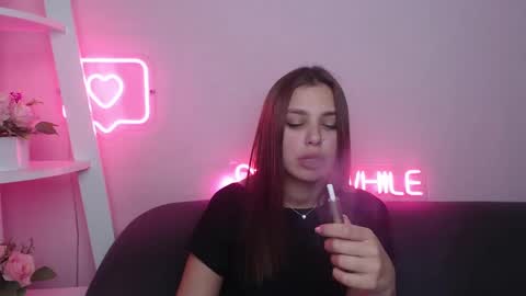 Snapshot of milanaangelas chatting on 02-07-25, 05:07 milanaangelas online show from 02-07-25, 05:07