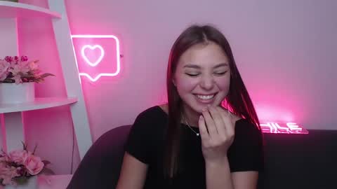 Snapshot of milanaangelas chatting on 02-14-25, 11:10 milanaangelas online show from 02-14-25, 11:10