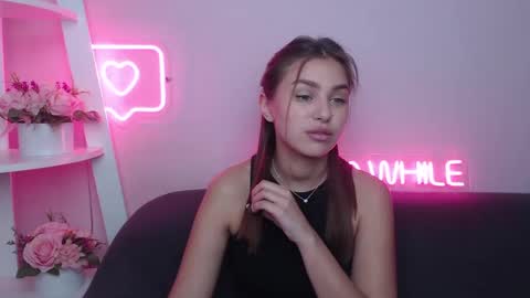 Snapshot of milanaangelas chatting on 02-25-25, 05:52 milanaangelas online show from 02-25-25, 05:52