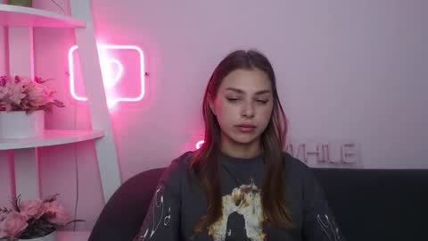 Snapshot of milanaangelas chatting on 09-22-25, 04:36 milanaangelas online show from 09-22-25, 04:36