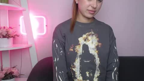 Snapshot of milanaangelas chatting on 09-29-25, 08:13 milanaangelas online show from 09-29-25, 08:13