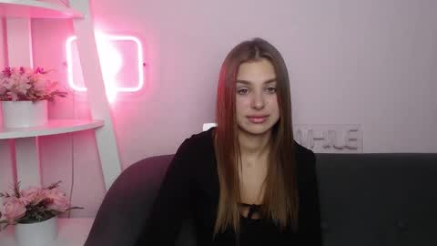 Snapshot of milanaangelas chatting on 10-13-25, 08:42 milanaangelas online show from 10-13-25, 08:42